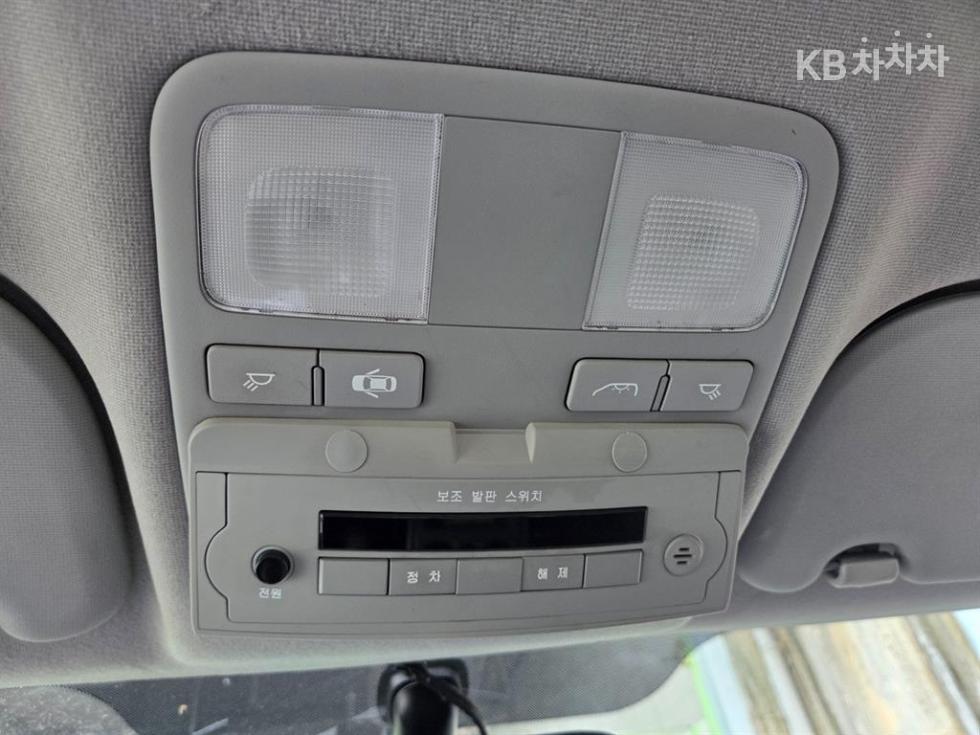 Hyundai Starex — miniaturë 18