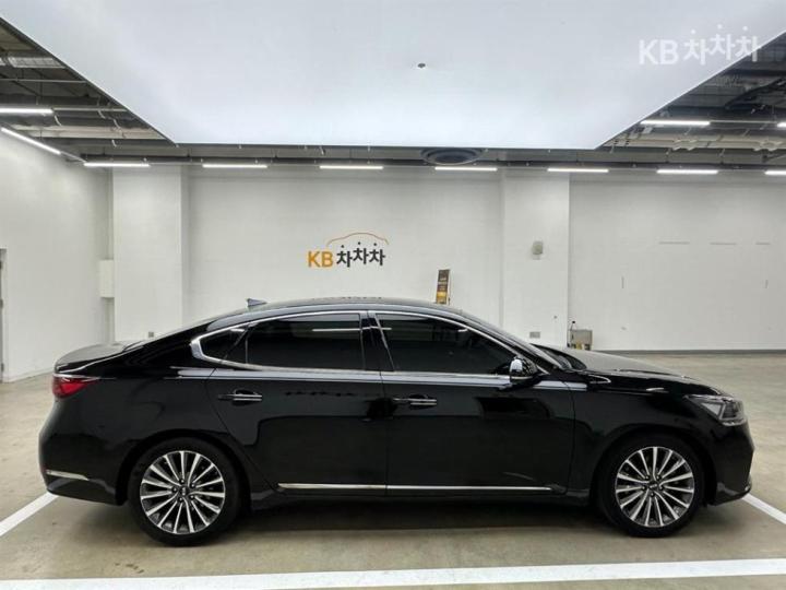 Kia K7 — miniaturë 4