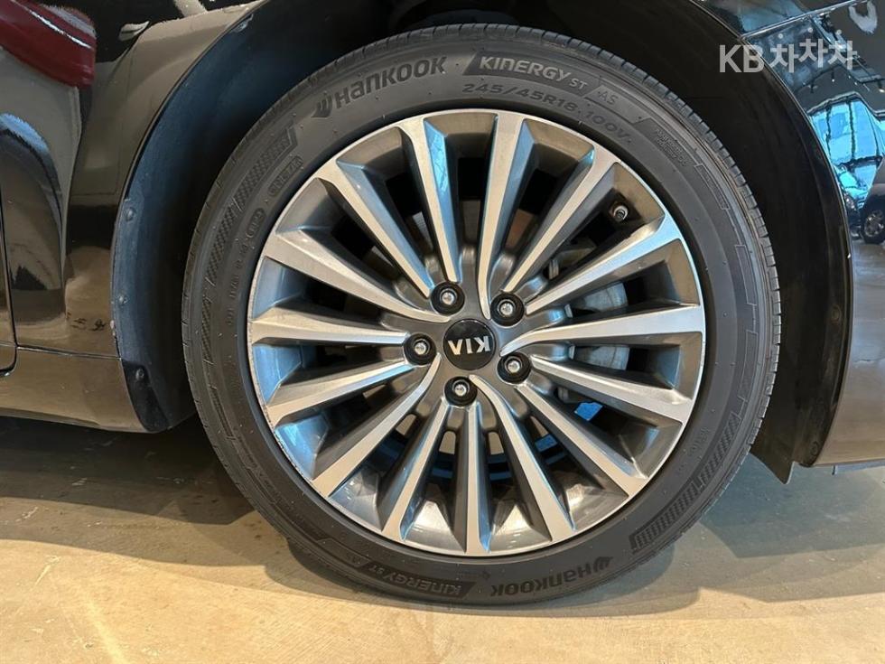 Kia K7 — miniaturë 7