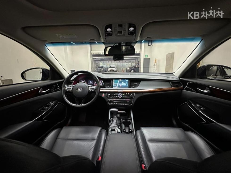 Kia K7 — miniaturë 10