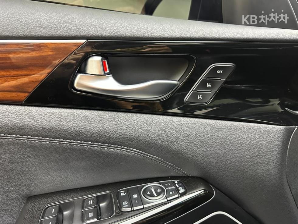 Kia K7 — miniaturë 18