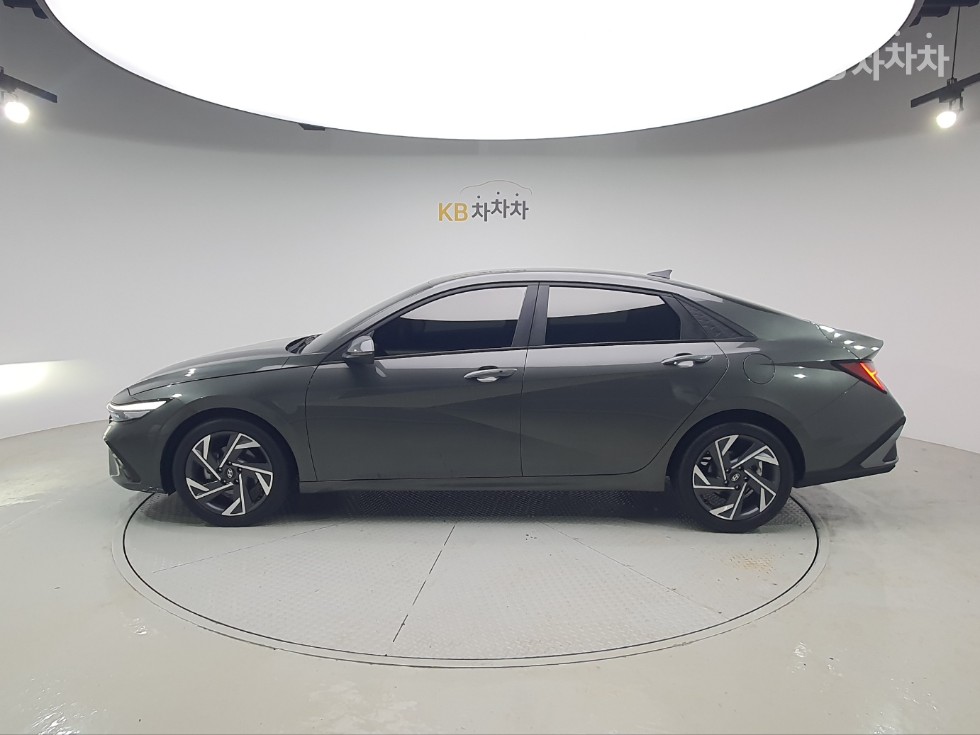 Hyundai Avante — miniaturë 7