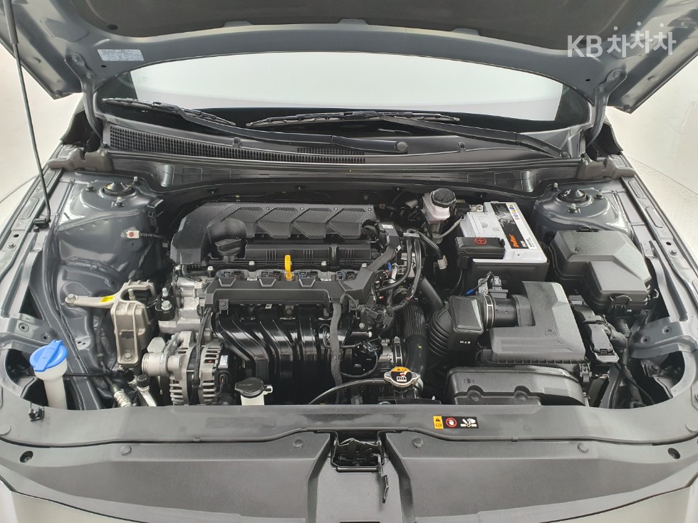 Hyundai Avante — miniaturë 6