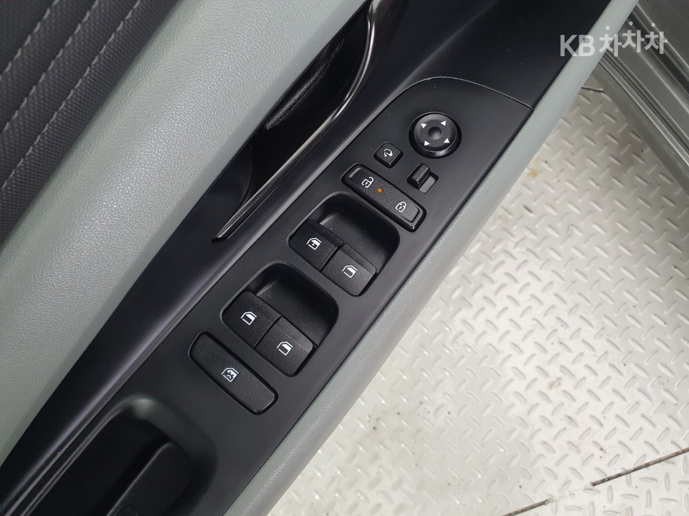 Hyundai Avante — miniaturë 15