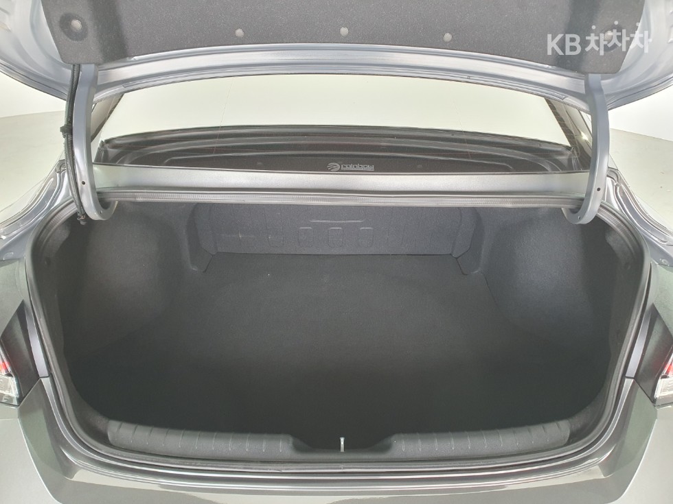 Hyundai Avante — miniaturë 26