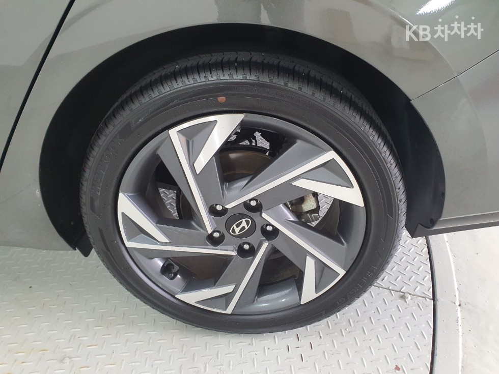 Hyundai Avante — miniaturë 27