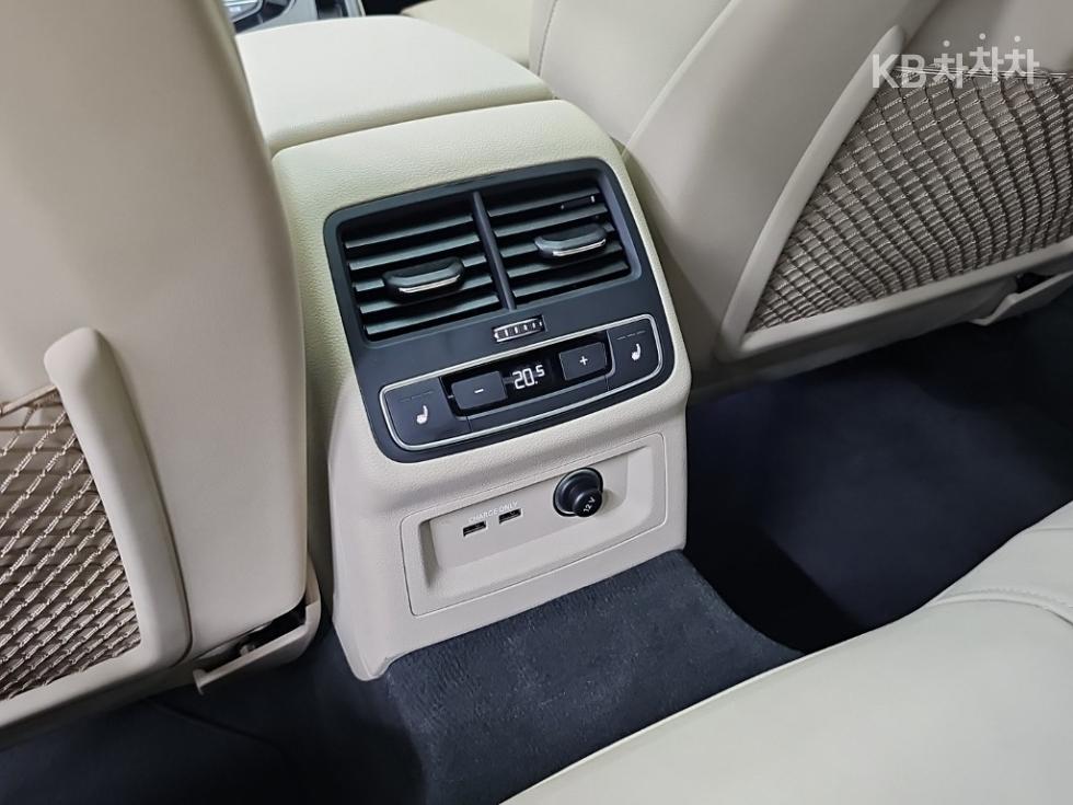 Audi A4 — miniaturë 13