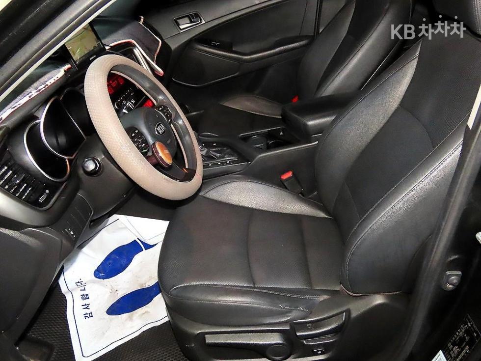 Kia K5 — miniaturë 6