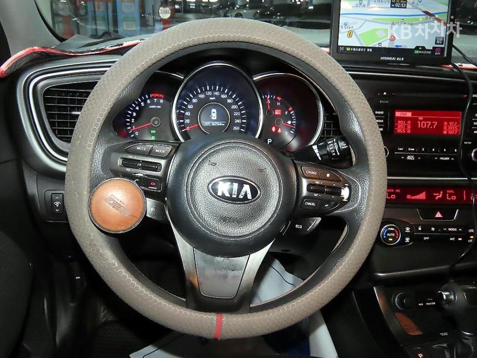 Kia K5 — miniaturë 8