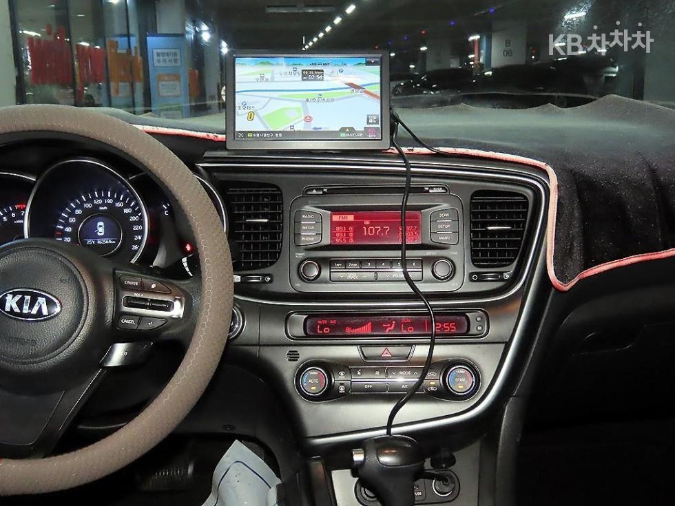 Kia K5 — miniaturë 11
