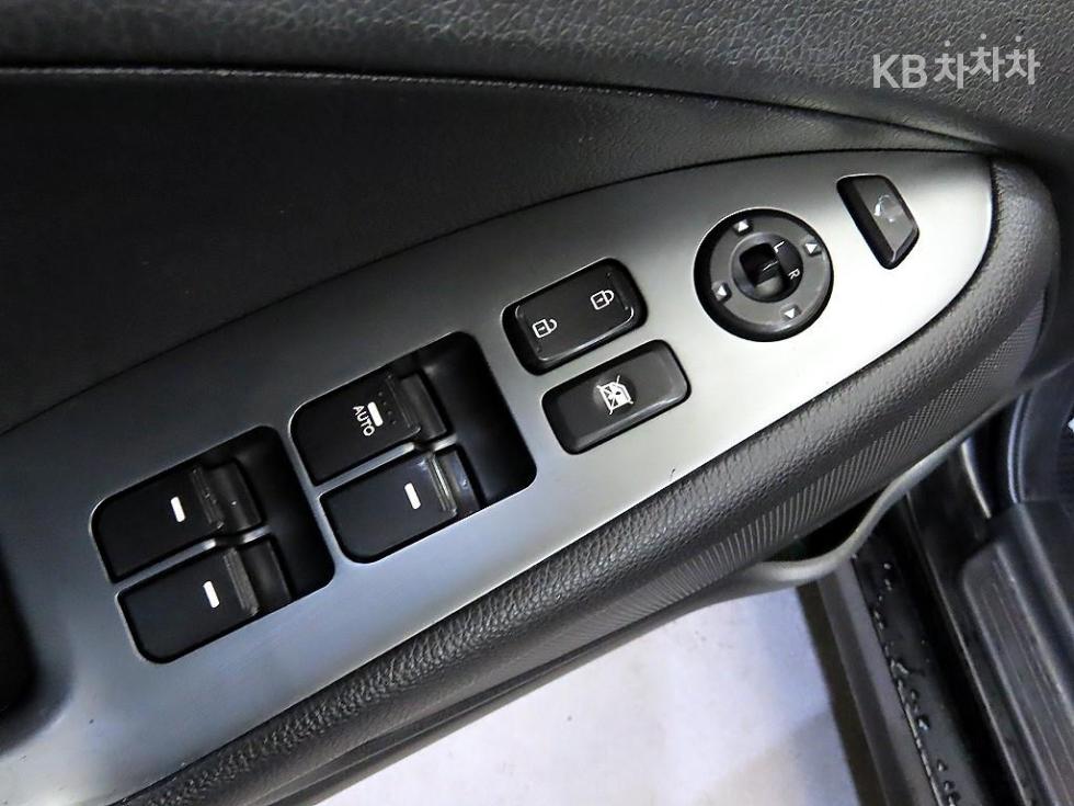 Kia K5 — miniaturë 13