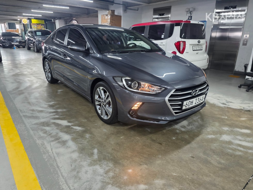 Hyundai Avante — miniaturë 3