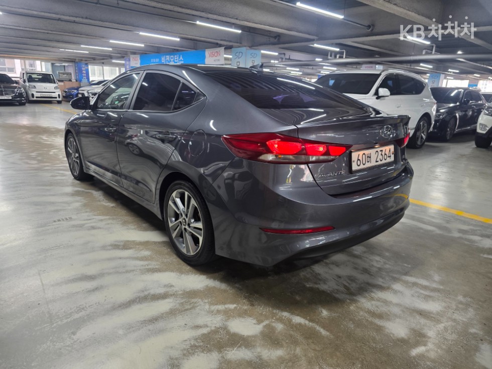 Hyundai Avante — miniaturë 7