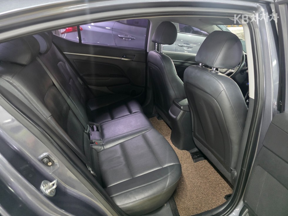 Hyundai Avante — miniaturë 14