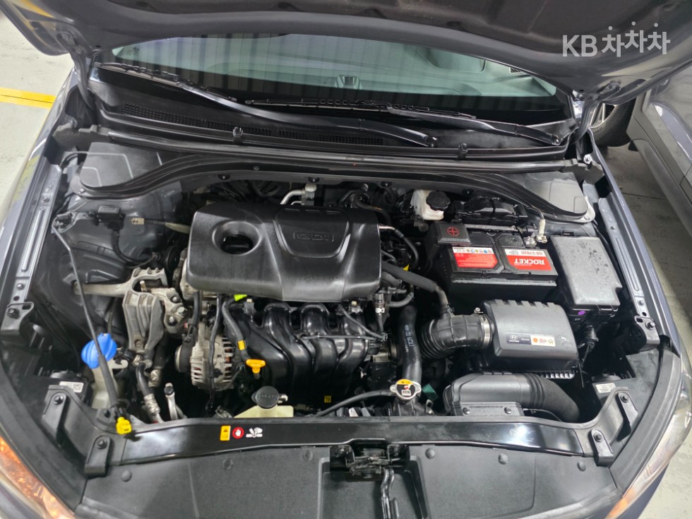 Hyundai Avante — miniaturë 24