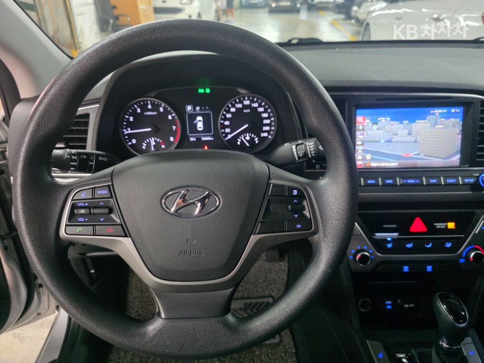Hyundai Avante — miniaturë 10