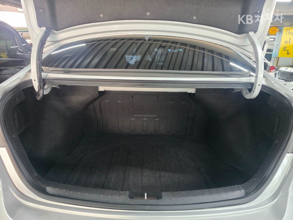 Hyundai Avante — miniaturë 23