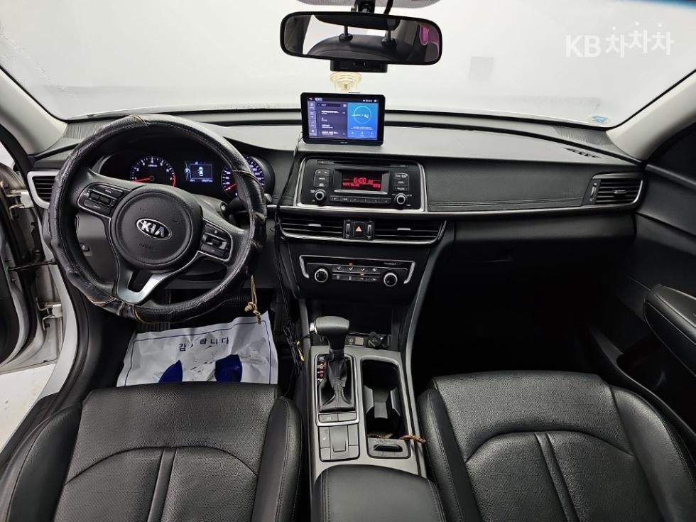 Kia K5 — miniaturë 7