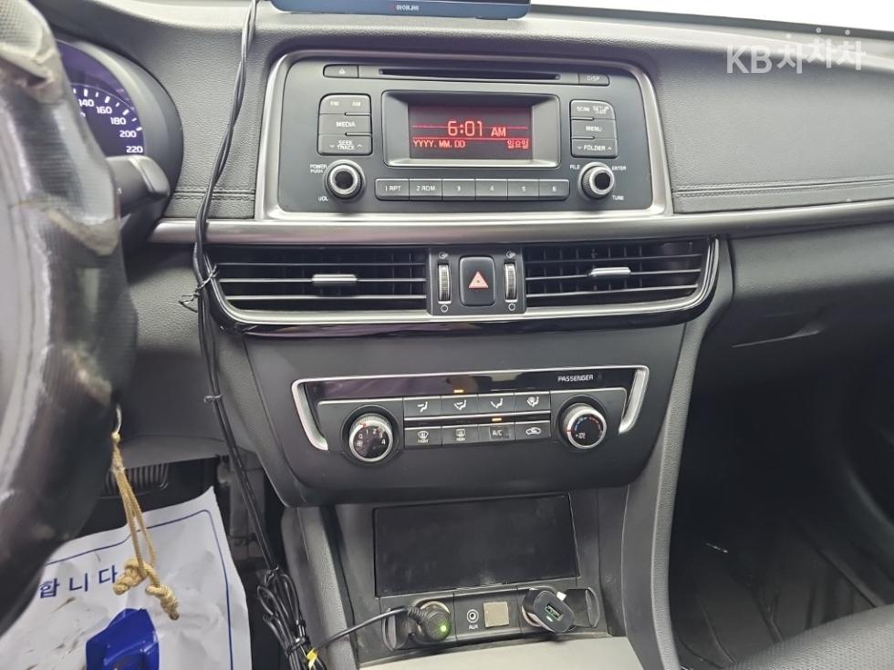 Kia K5 — miniaturë 10