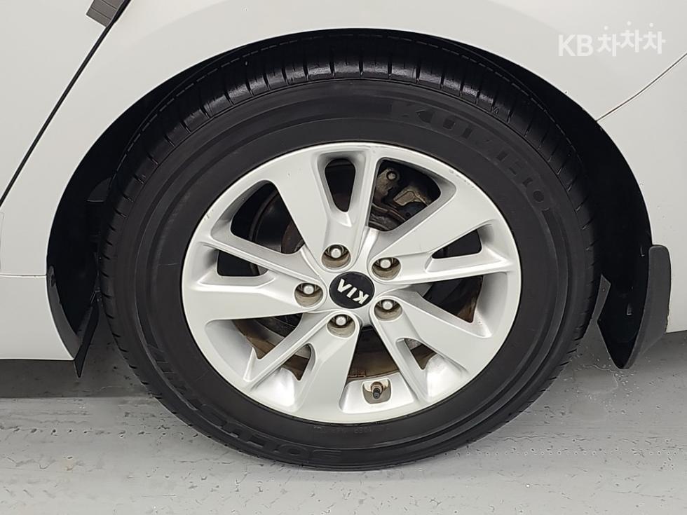 Kia K5 — miniaturë 20