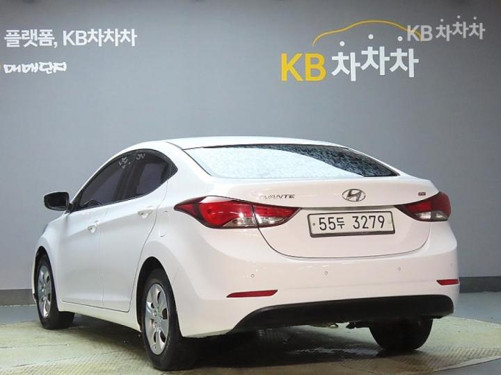 Hyundai Avante — miniaturë 4