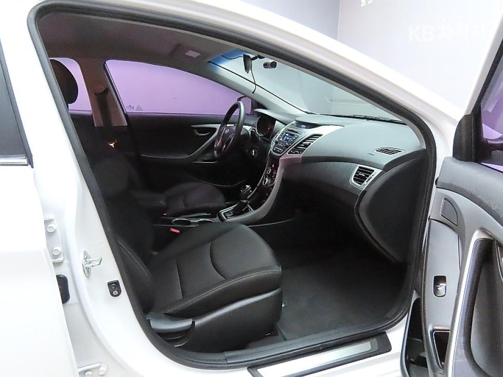 Hyundai Avante — miniaturë 11