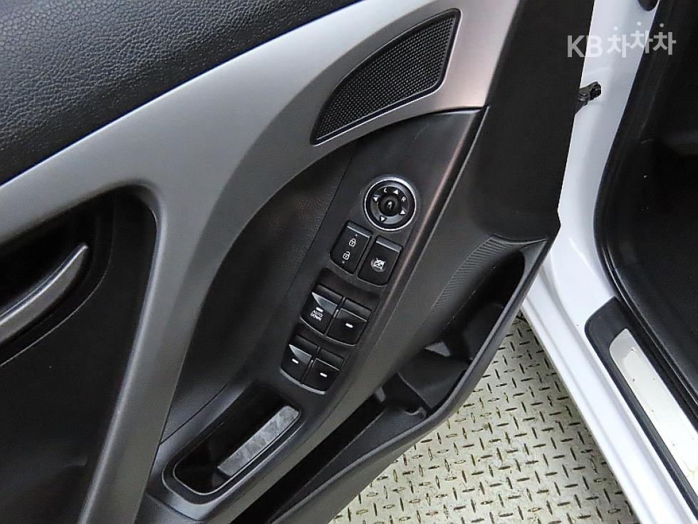 Hyundai Avante — miniaturë 14