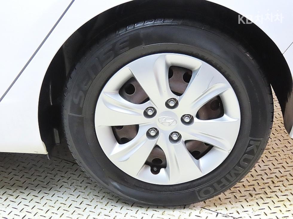 Hyundai Avante — miniaturë 19