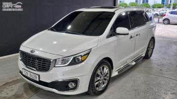 Kia Carnival 9인승 2.2 디젤 노블레스 스페셜 — foto 1