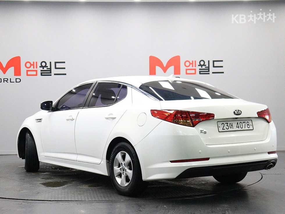 Kia K5 — miniaturë 4
