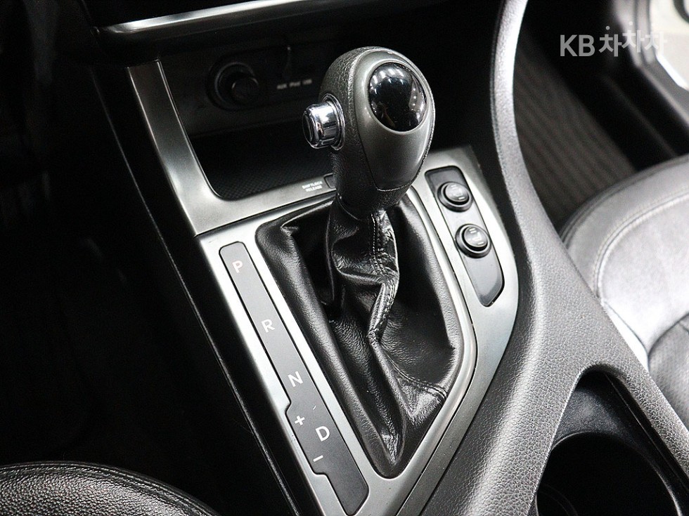 Kia K5 — miniaturë 9