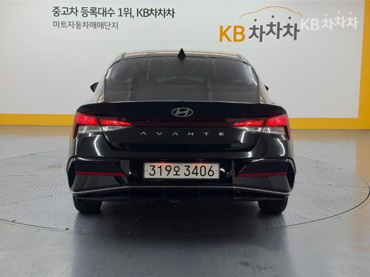 Hyundai Avante — miniaturë 3