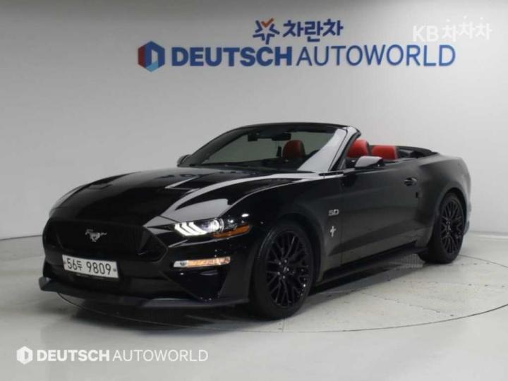 Ford Mustang GT 컨버터블 — foto 1