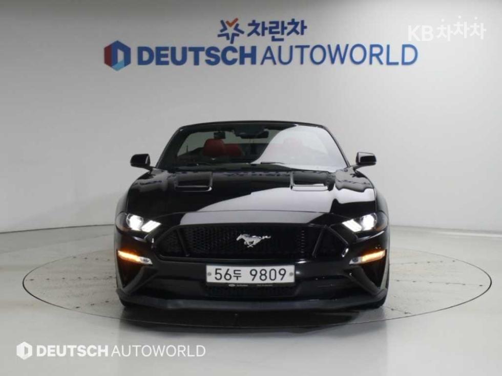 Ford Mustang — miniaturë 3