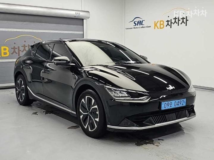 Kia EV6 롱 레인지 2WD Air 4