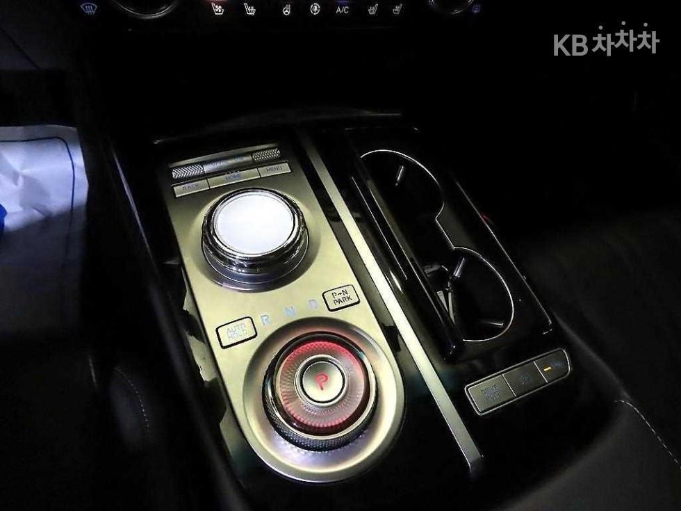 Genesis G80 — miniaturë 12