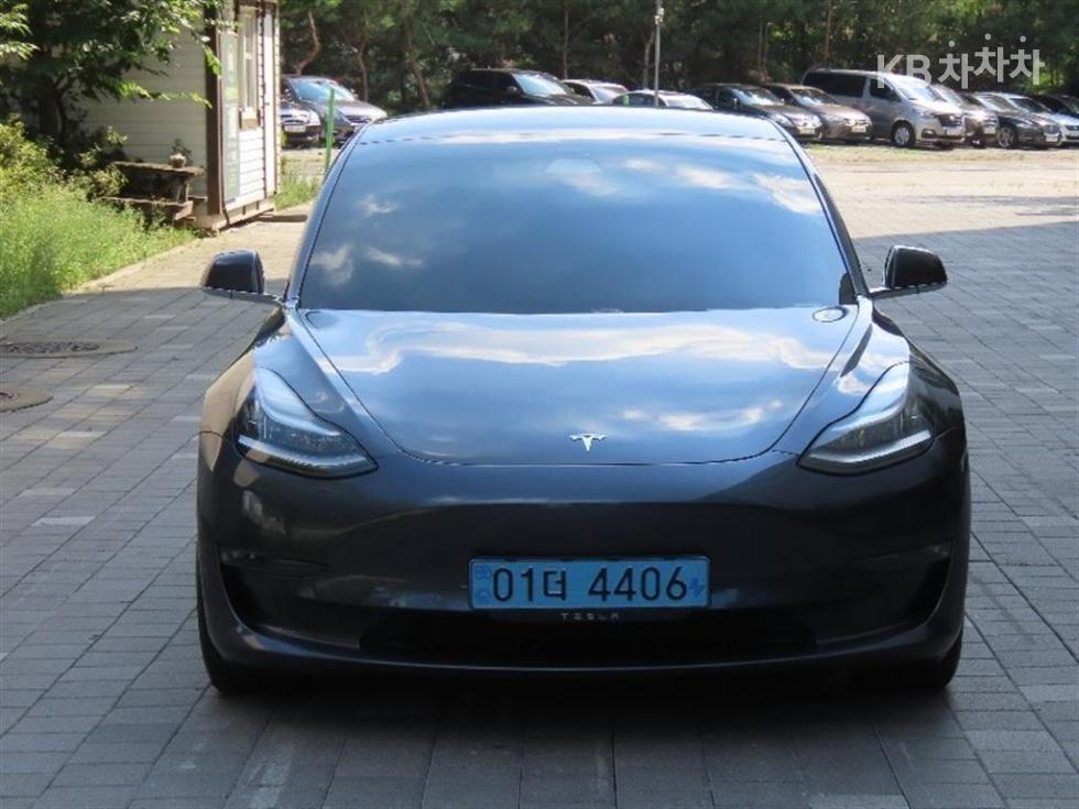تيسلا Model 3
