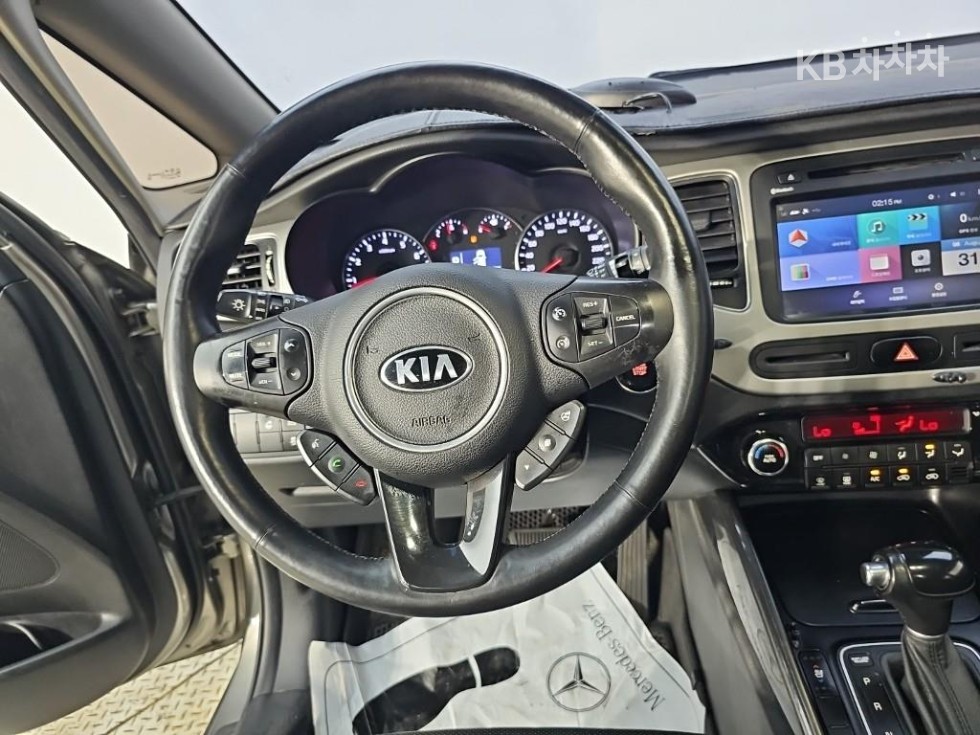 Kia Carens — miniaturë 9