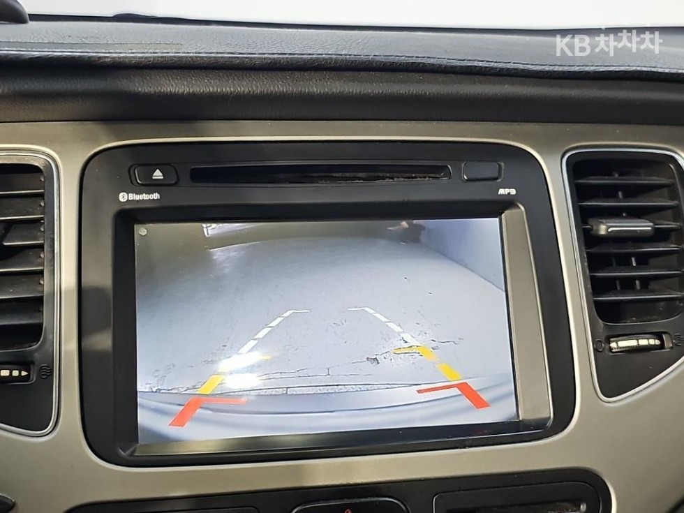 Kia Carens — miniaturë 15