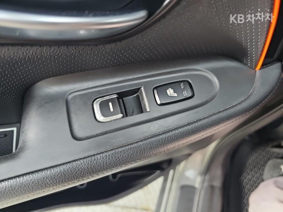 Kia Carens — miniaturë 18