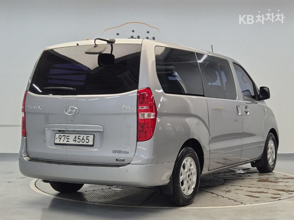 Hyundai Starex — miniaturë 3