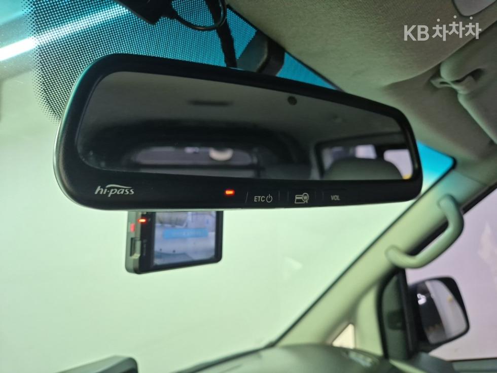 Hyundai Starex — miniaturë 13