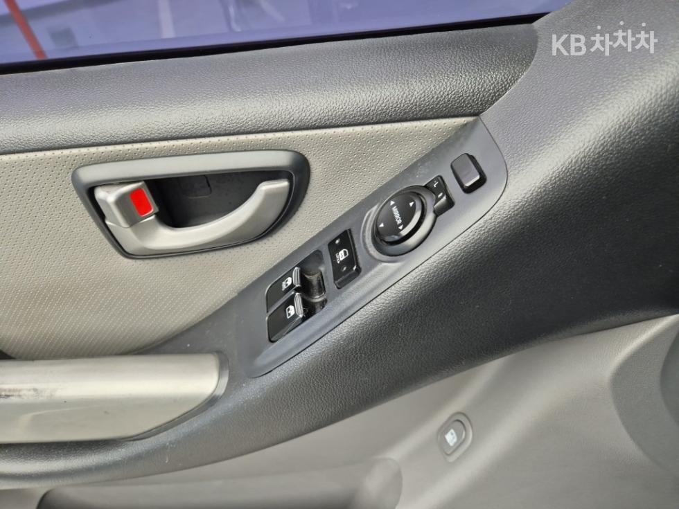 Hyundai Starex — miniaturë 16