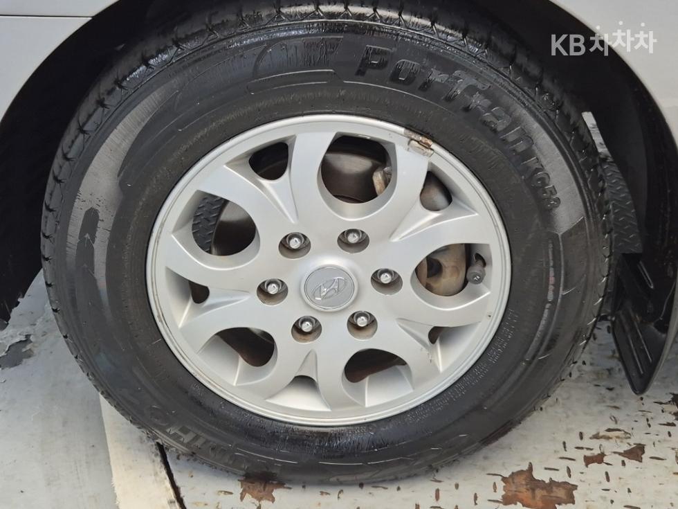 Hyundai Starex — miniaturë 18