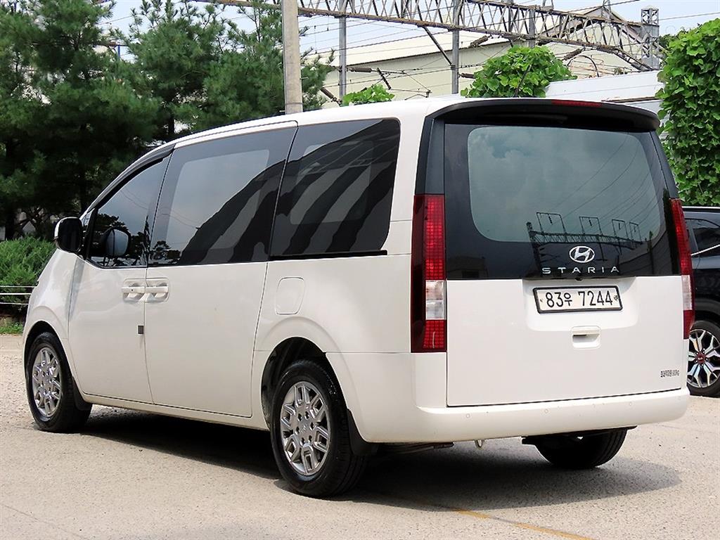 Hyundai Staria — miniaturë 3