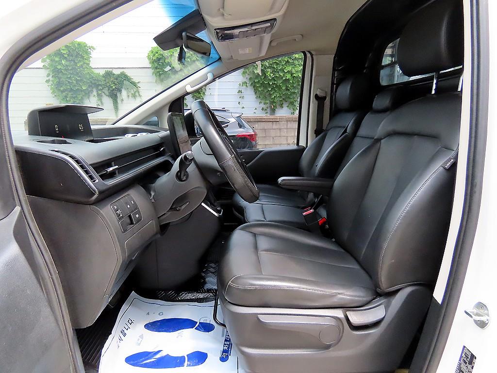 Hyundai Staria — miniaturë 5