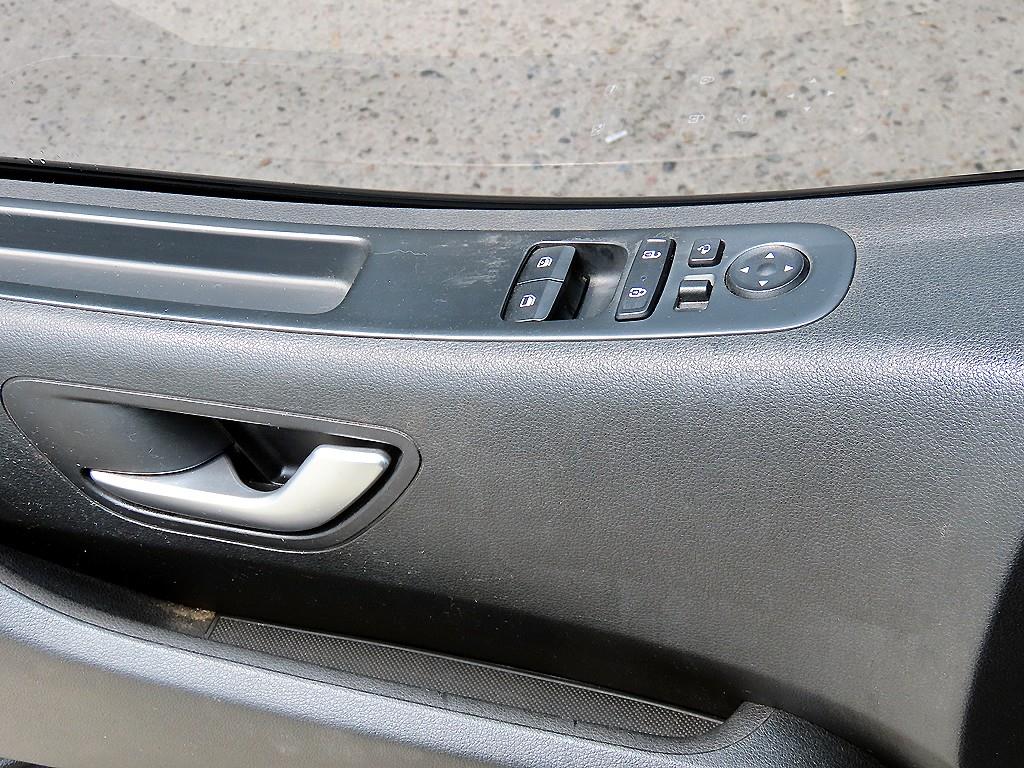 Hyundai Staria — miniaturë 12