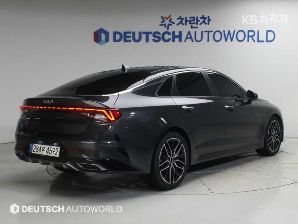 Kia K5 — miniaturë 2