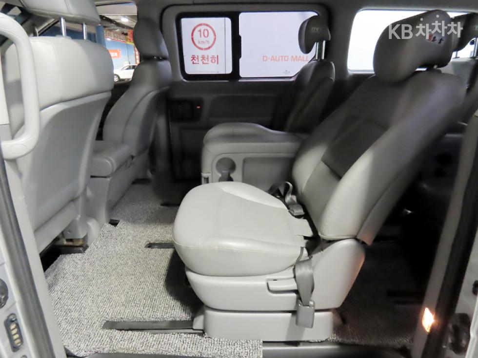 Hyundai Starex — miniaturë 7