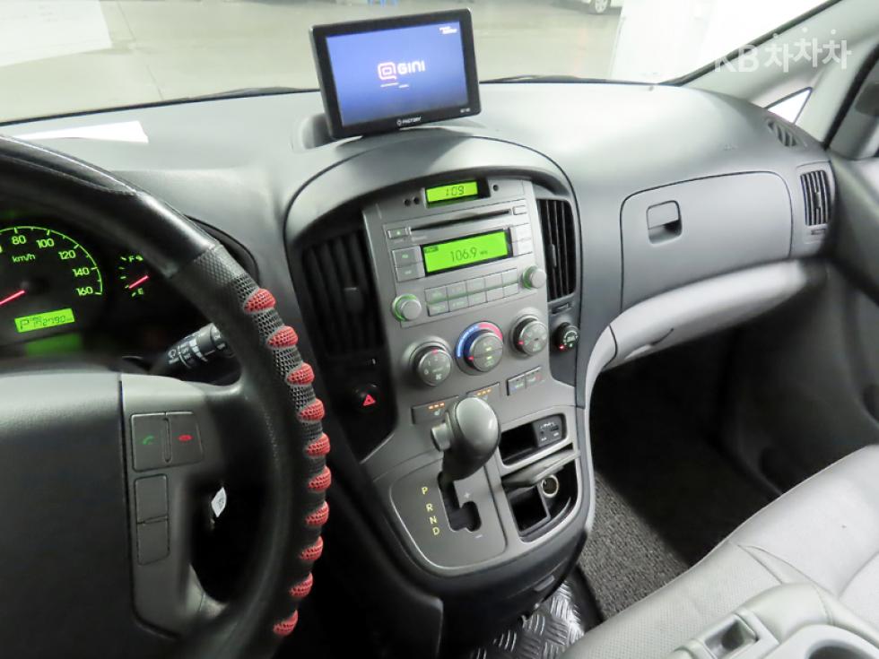 Hyundai Starex — miniaturë 12